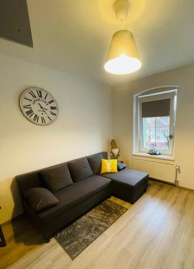 Apartament Oliwia Apartamento Jelenia Góra Exterior foto